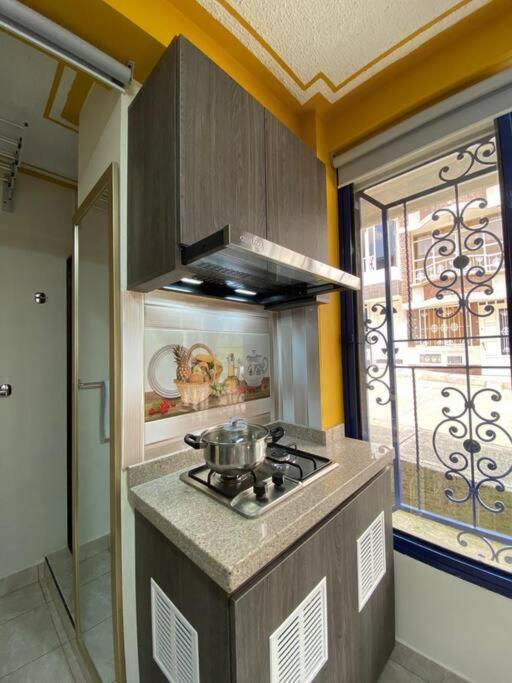 Calle 16b # 7-30 Altos De Laureles - Esquina Santa Rosa de Cabal